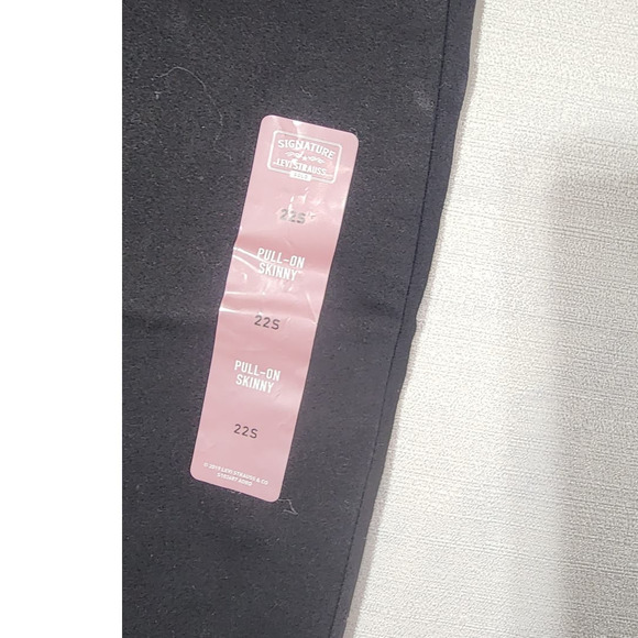 signature by Levi's Strauss women's pants W36 L28 pull on skinny - Picture 3 of 7